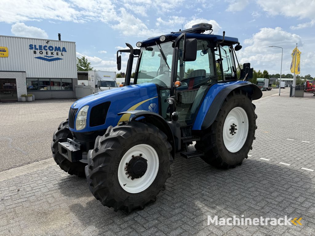 New Holland T5040 CAB + GPS