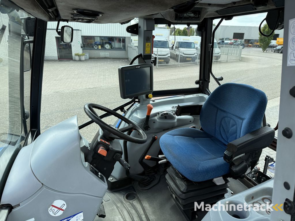 New Holland T5040 CAB + GPS