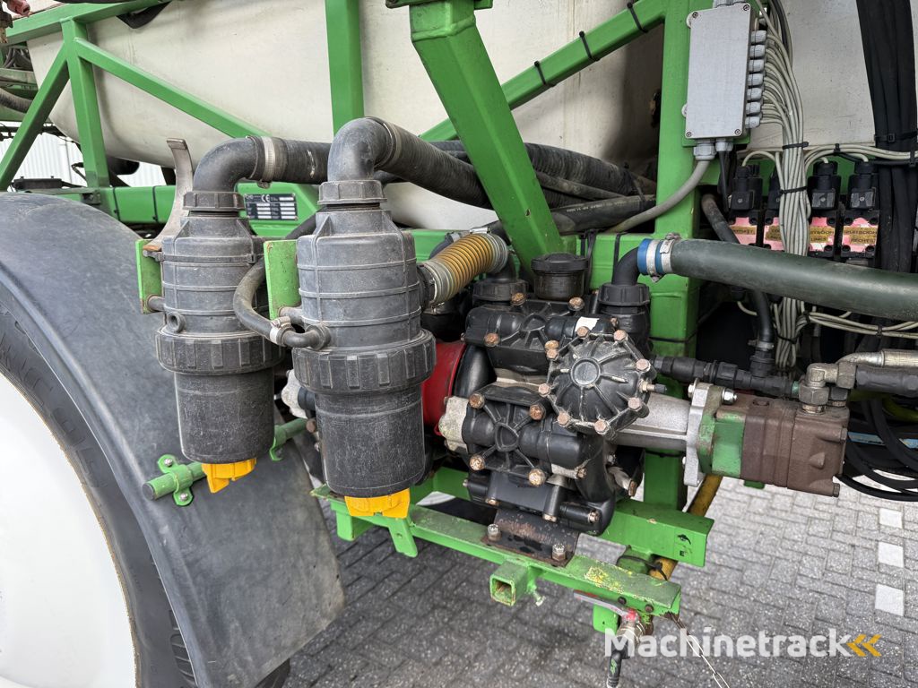 CHD Z2524 Zelfrijdende Veldspuit