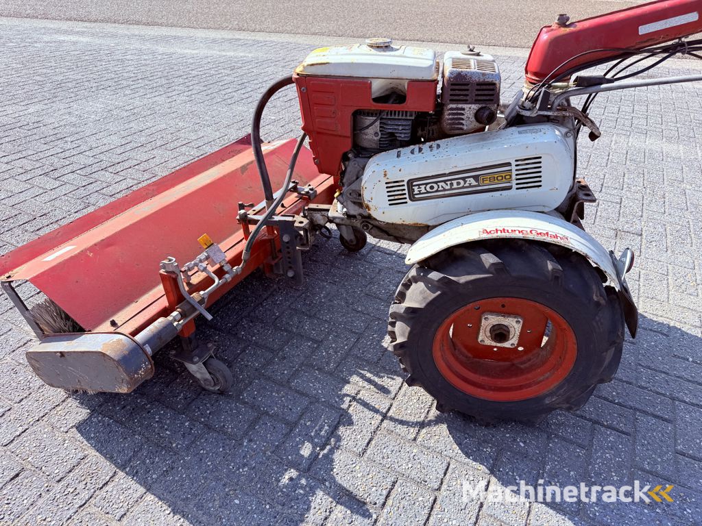 Honda F800 Veegmachine