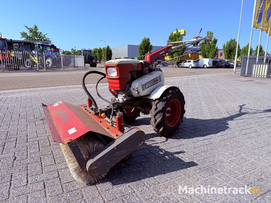 Honda F800 Veegmachine