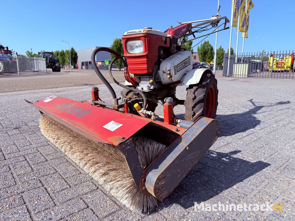 Honda F800 Veegmachine