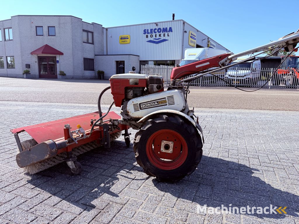 Honda F800 Veegmachine