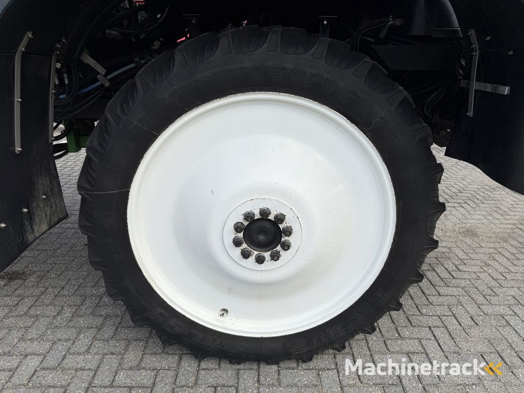 CHD Z2524 Zelfrijdende Veldspuit