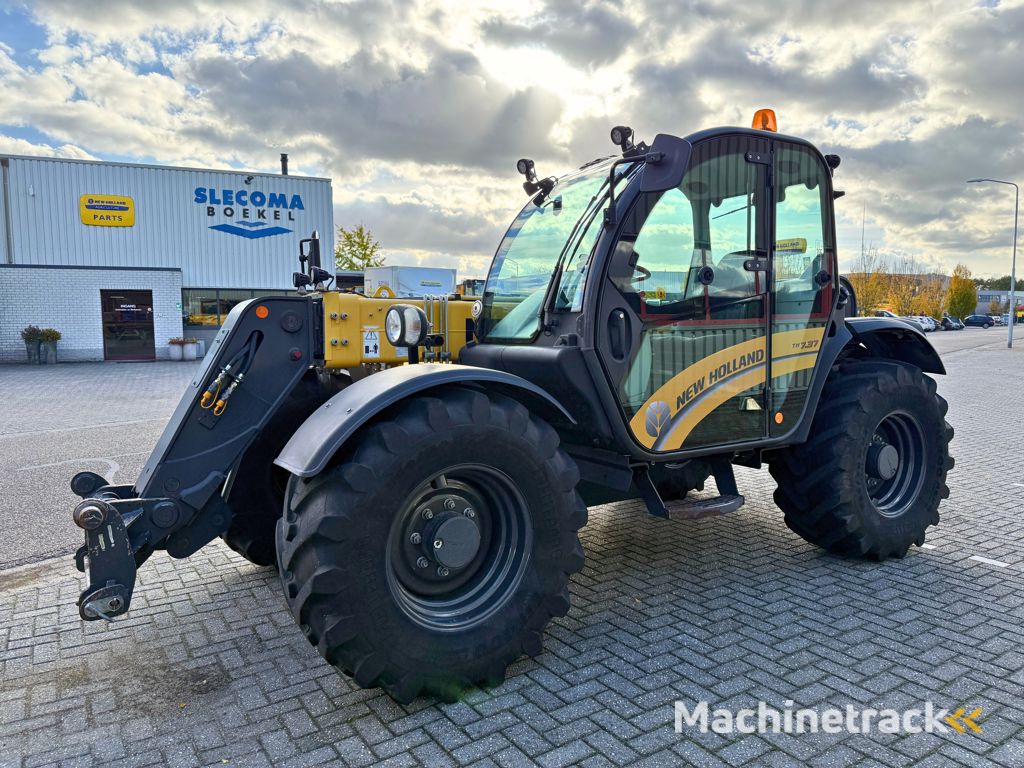New Holland TH7.37 Plus Verreiker