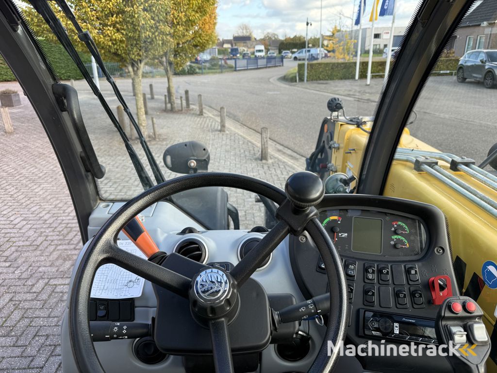 New Holland TH7.37 Plus Verreiker