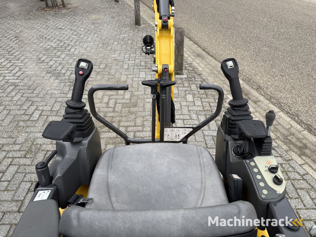 New Holland E14D Minigraver Nieuw (Overjarig)