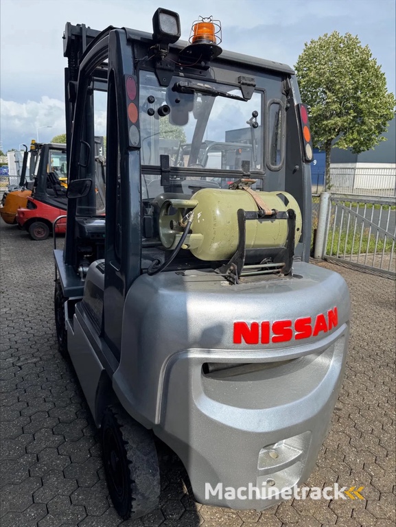Nissan UD02A25PQ 2,5 ton LPG heftruck