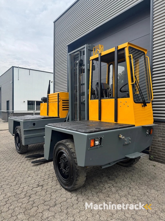 Baumann AS40/12/45 4 ton Diesel Zijlader