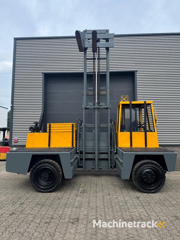 Baumann AS40/12/45 4 ton Diesel Zijlader