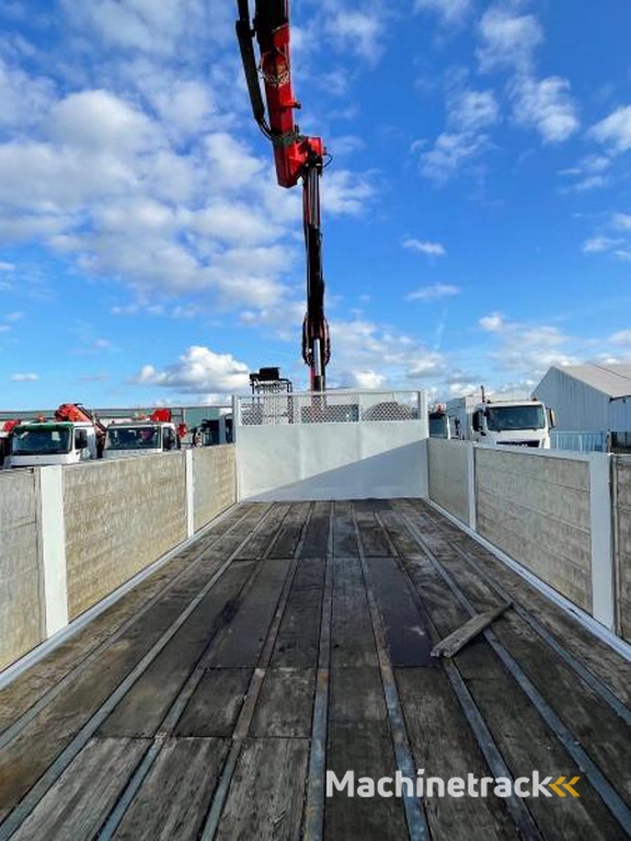 Renault Premium-Lander