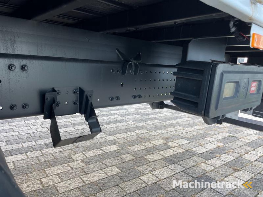 Renault Premium-Lander