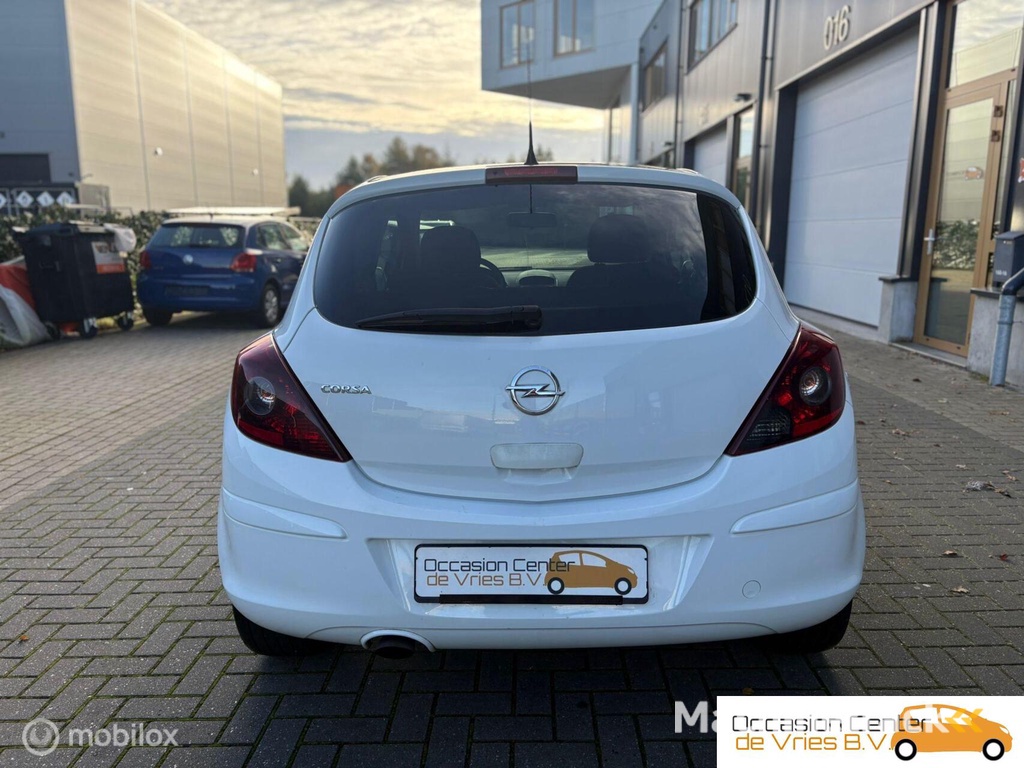 Opel Corsa 1.4-16V Color Edition AircoElektrPakketBluetooth