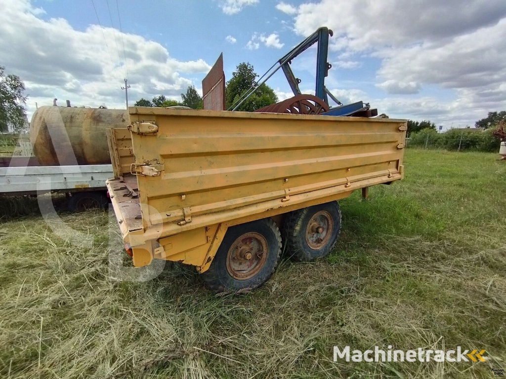 Moelven NM51 dump trailer