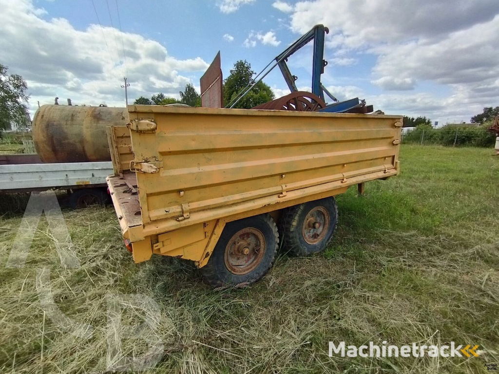 Moelven NM51 dump trailer