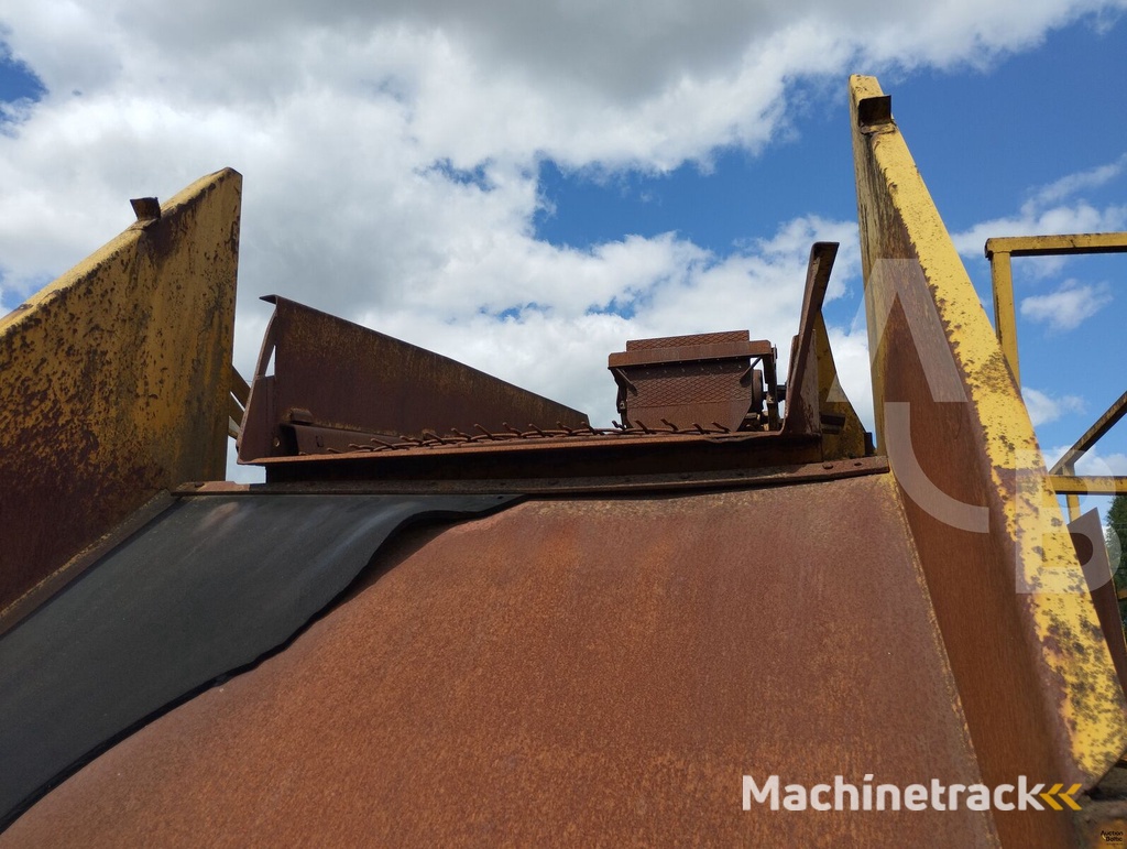 Mockeln 6,9-650-550-79 vibrating screen