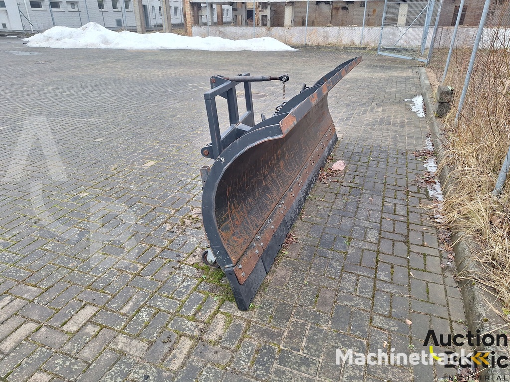 Snow blade (Sniego peilis) snow plough