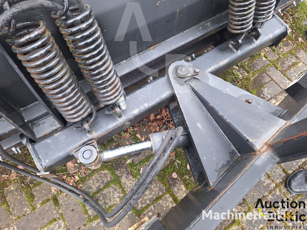 Snow blade (Sniego peilis) snow plough