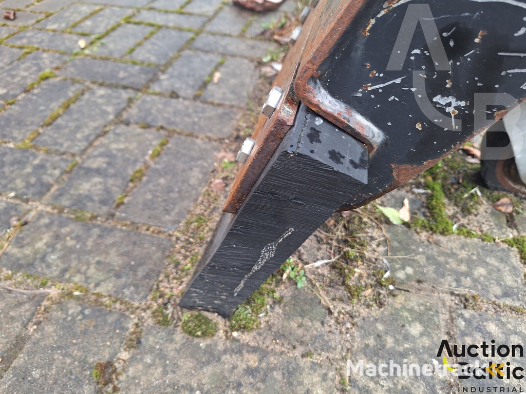 Snow blade (Sniego peilis) snow plough