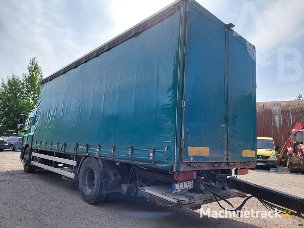 DAF FA75CF.310U curtainsider truck