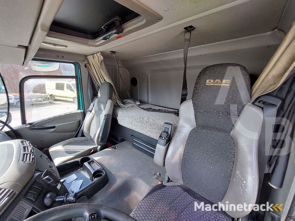 DAF FA75CF.310U curtainsider truck