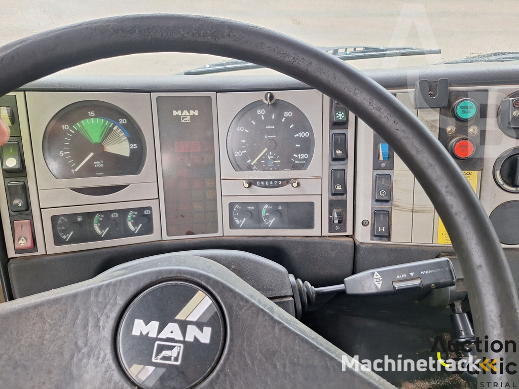 MAN 19.343 truck tractor