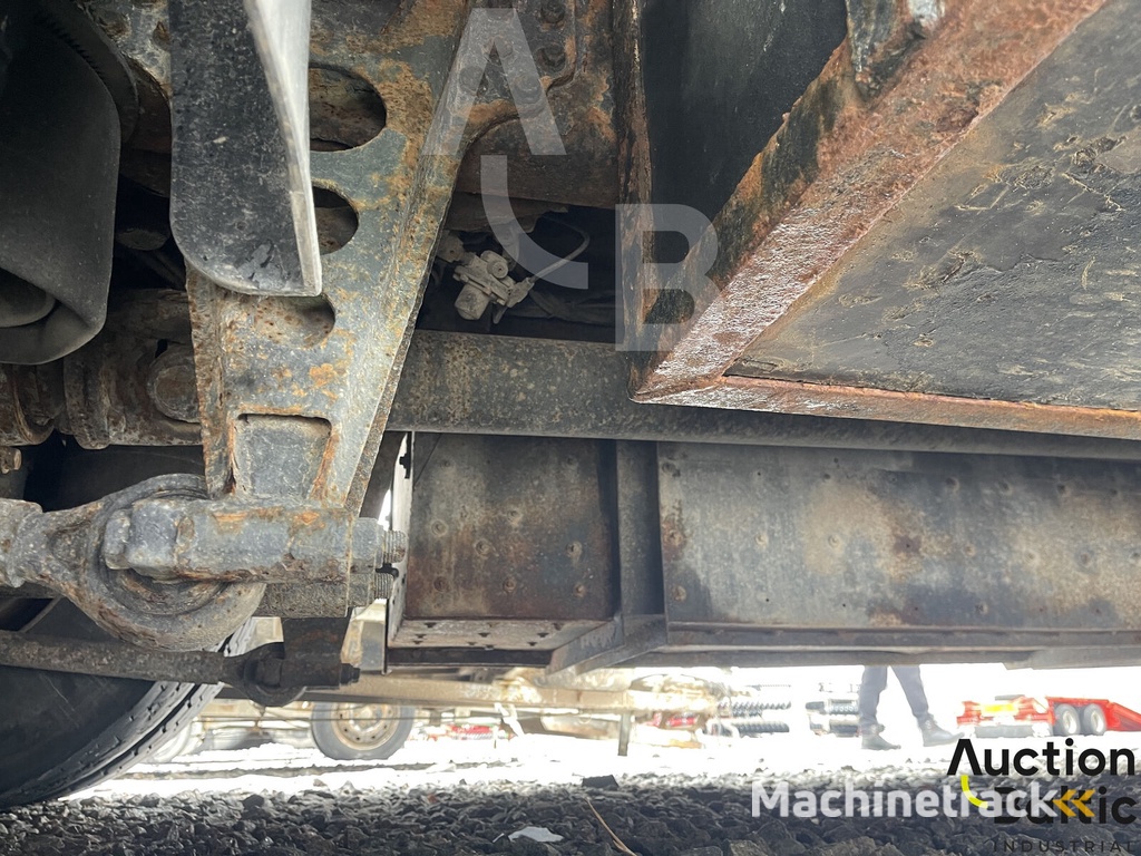 MAN 26.343 flatbed truck