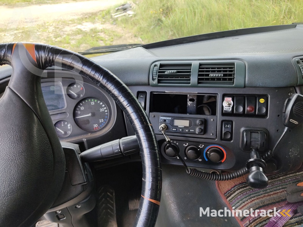 DAF FA CF75.310 platform truck