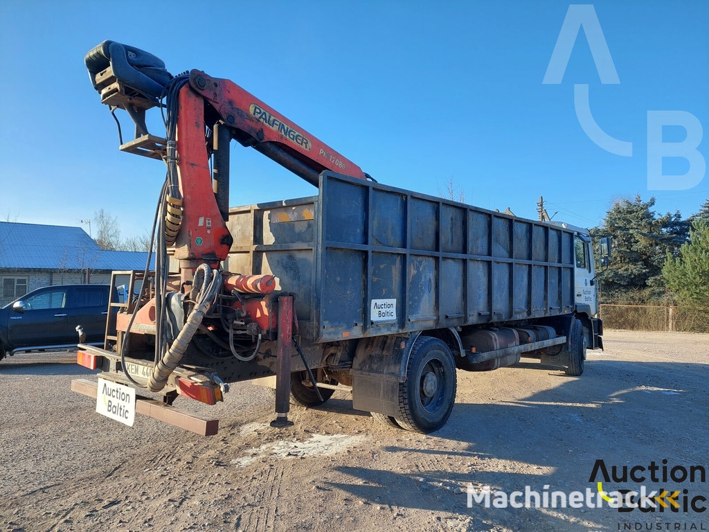 MAN 18.284 dump truck