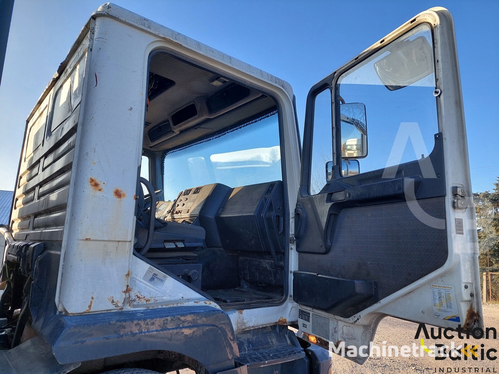 MAN 18.284 dump truck