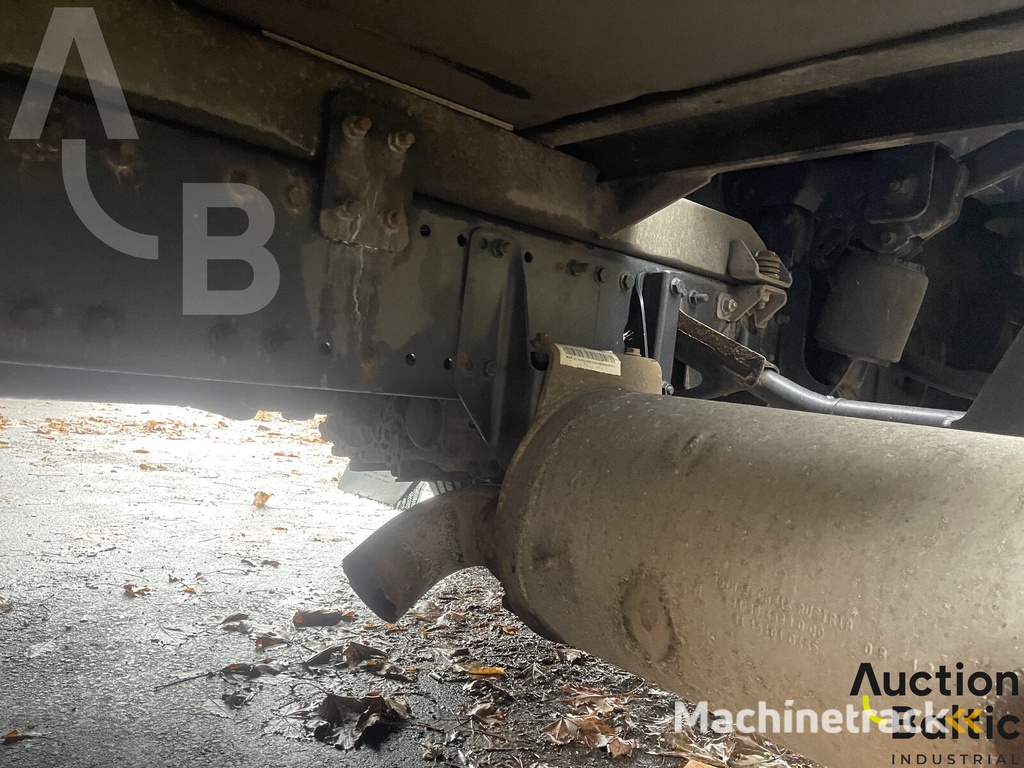 MAN TGL12.250BL tilt truck