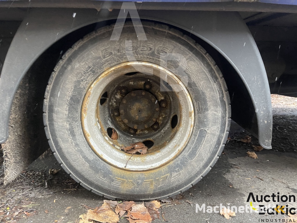 MAN TGL12.250BL tilt truck