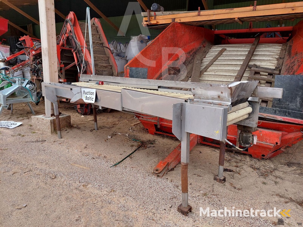 Vegetable inspection table (Daržovių apžiūros stalas)