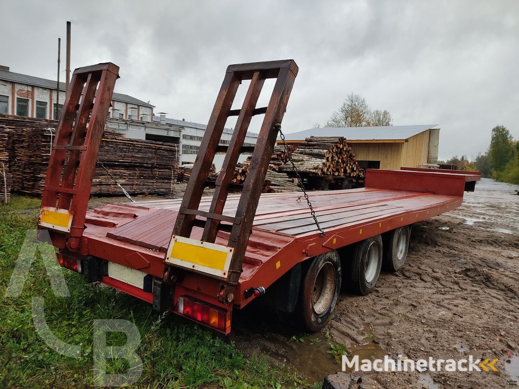 Overlander TRI36 low bed semi-trailer