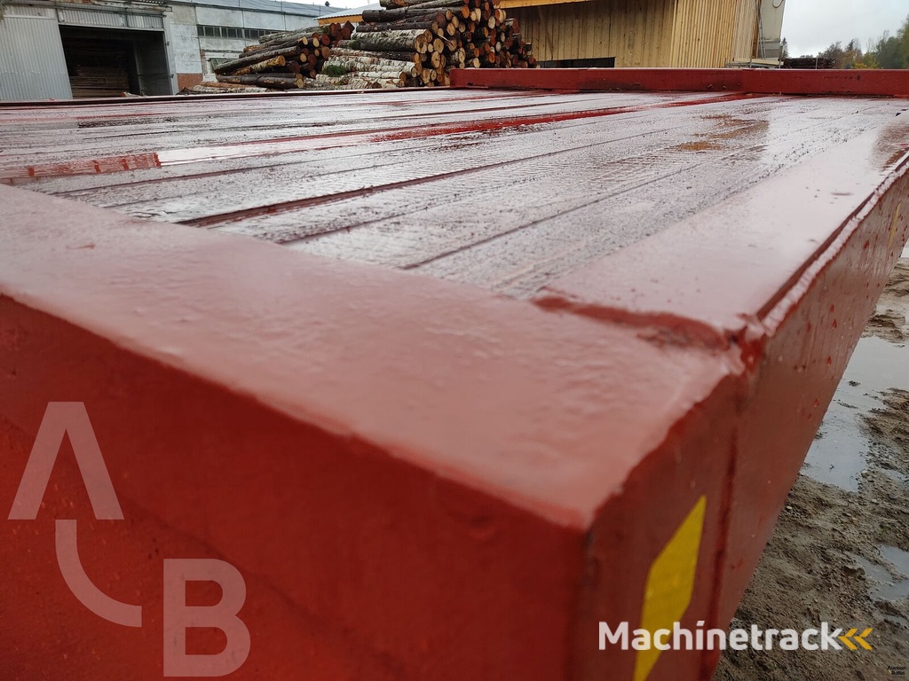 Overlander TRI36 low bed semi-trailer