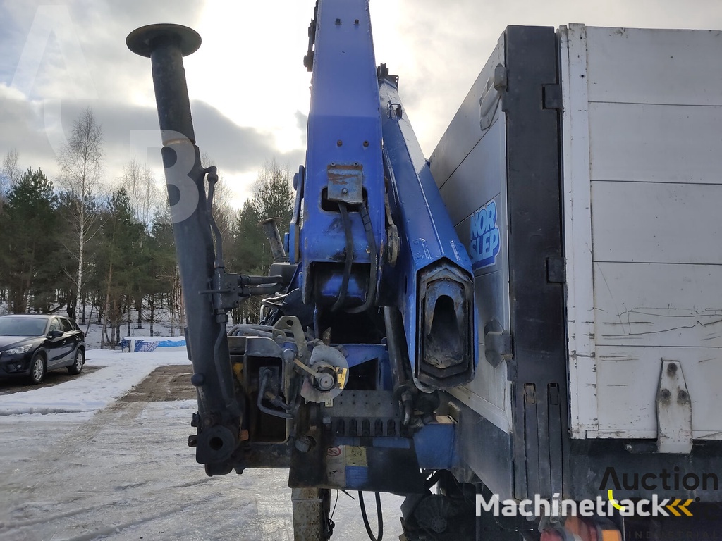 Scania 144 G flatbed truck