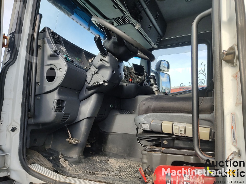 Scania 144 G flatbed truck