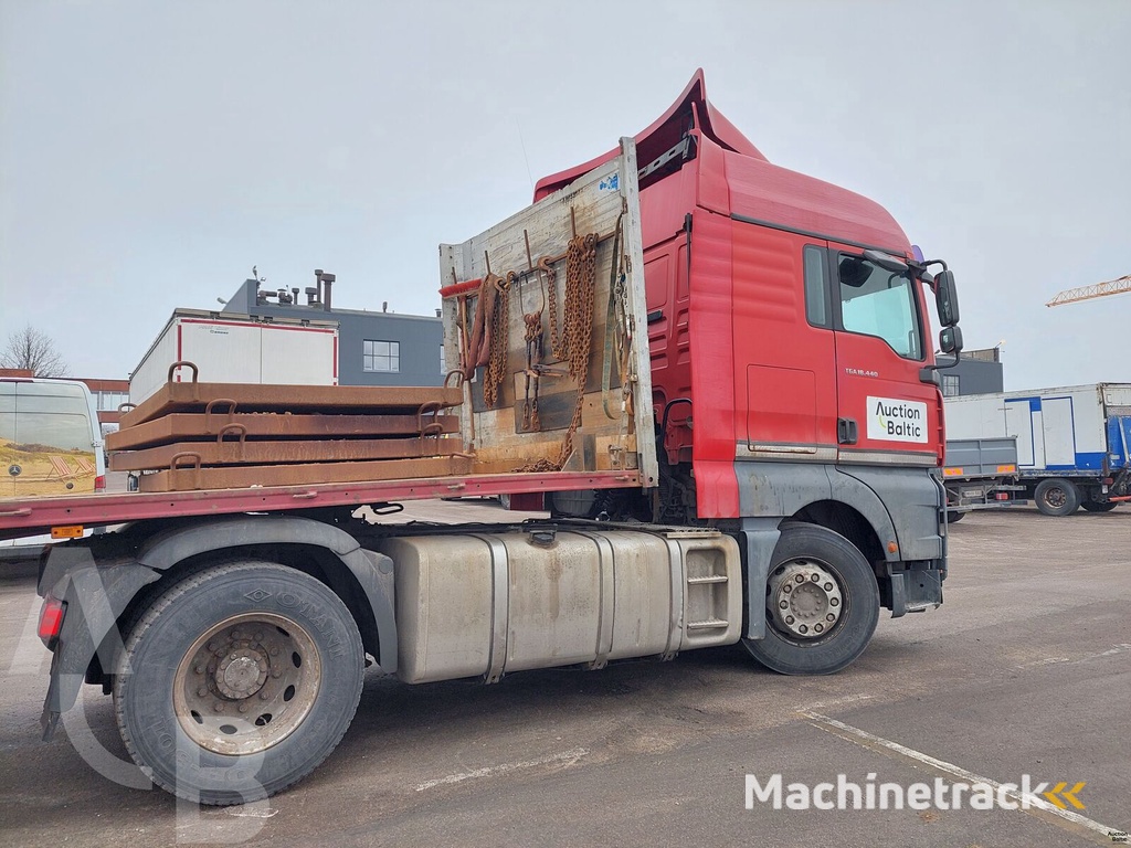 MAN TGA18.440 truck tractor