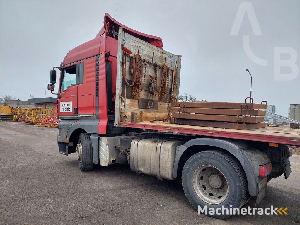 MAN TGA18.440 truck tractor