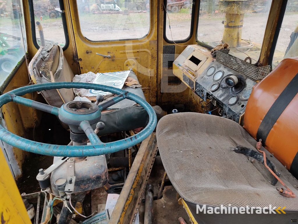 Kirovets K 701 wheel tractor