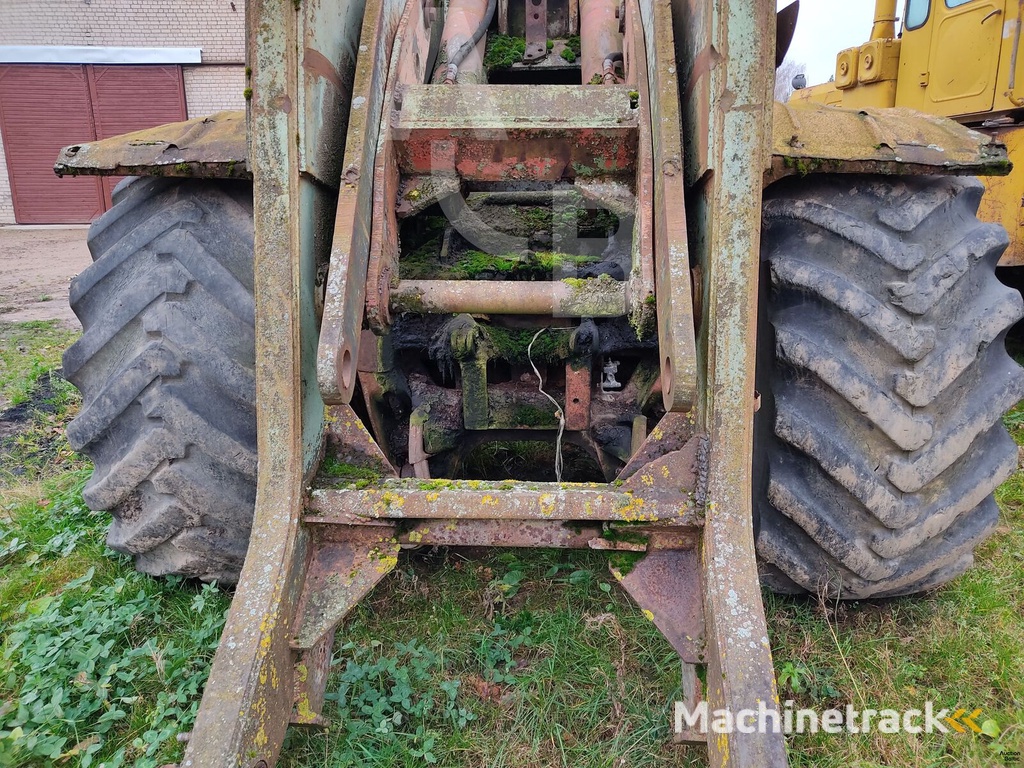 Kirovets K 701 wheel tractor