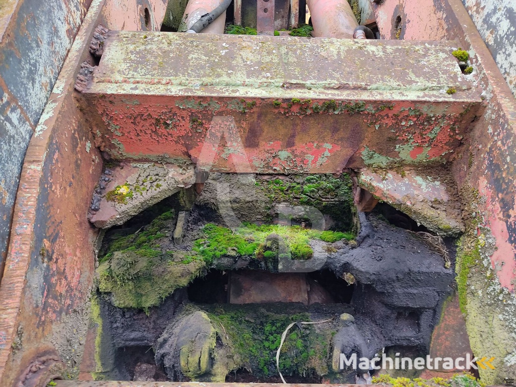 Kirovets K 701 wheel tractor