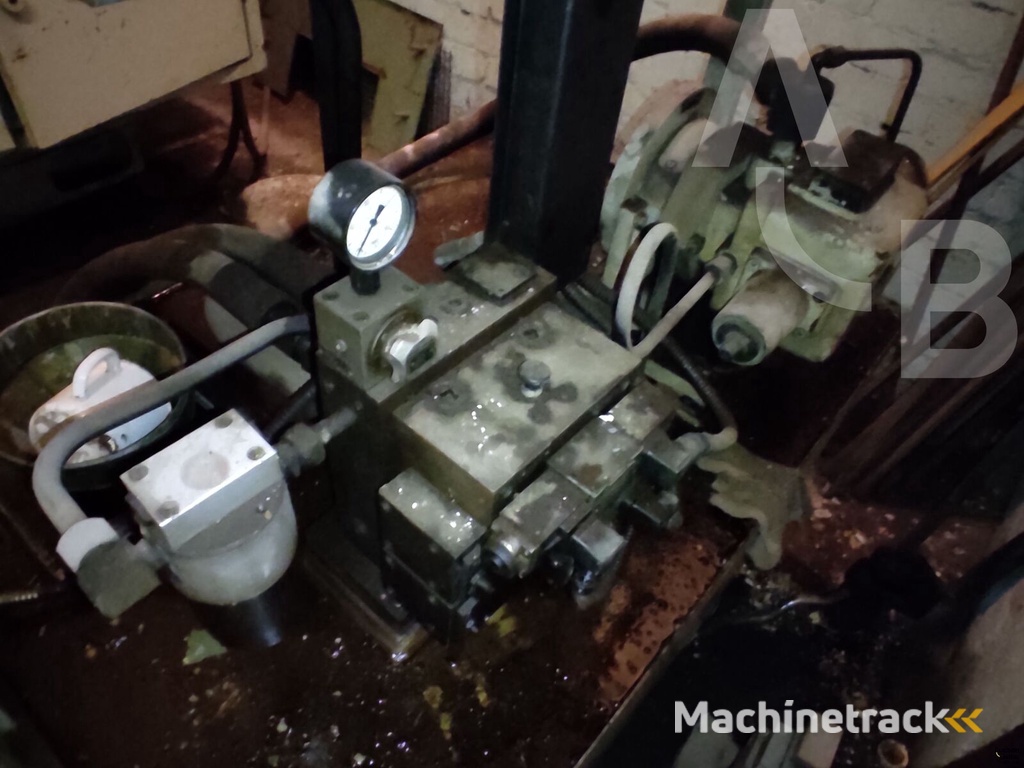 metal grinding machine