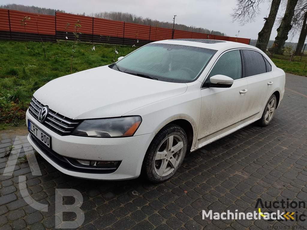 Volkswagen Passat SEL