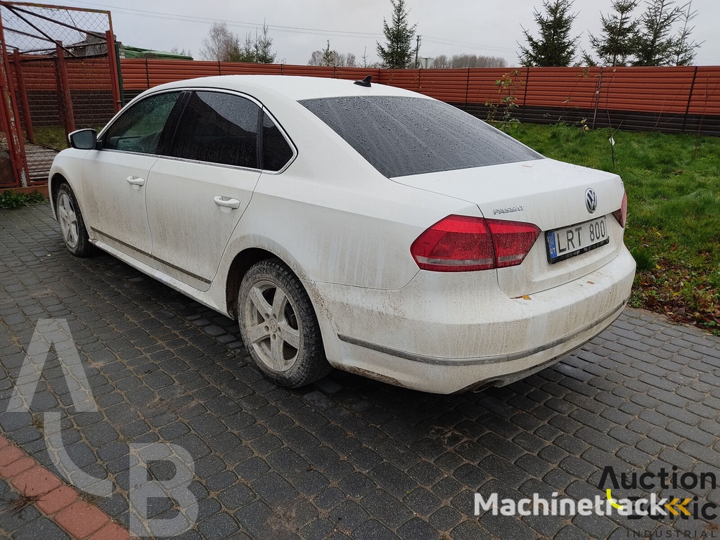 Volkswagen Passat SEL