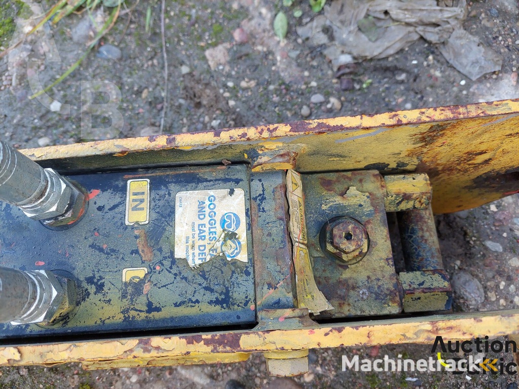 Hydraulic hammer (Hidraulinis plaktukas)