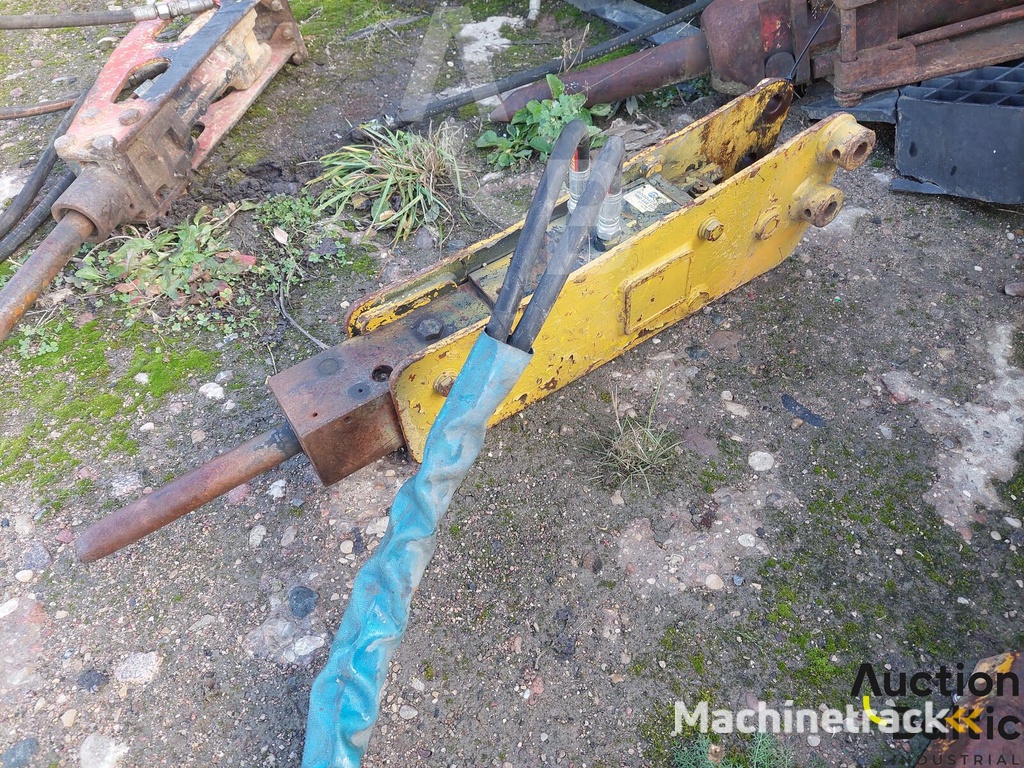 Hydraulic hammer (Hidraulinis plaktukas)