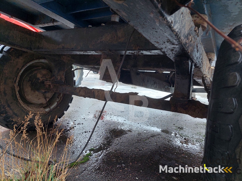 Tipper trailer (Savivartė priekaba)