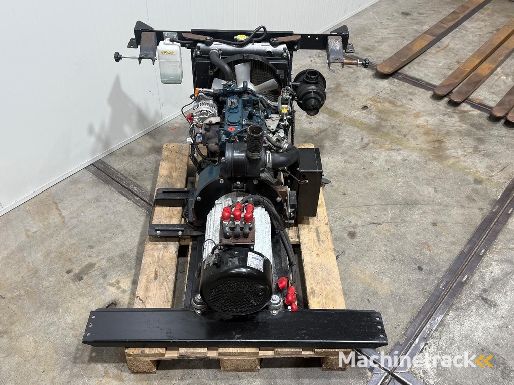 Kubota WG972 benzine motor 2018 weinig uur Noodstroom 10KW HL1039