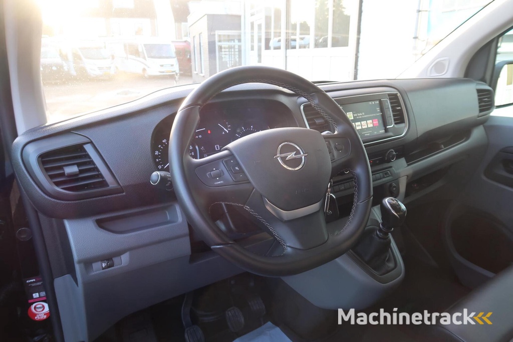 Opel Vivaro 120PK|Innovation|NAVI|Trekhaak|Camera|stoelverw.|Compleet & NETJES!